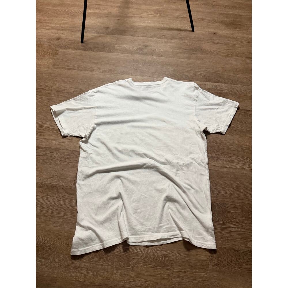 Rock & Republic Graphic tshirt White Distressed Grunge Y2K Streetwear Mens Large - Picture 3 of 3